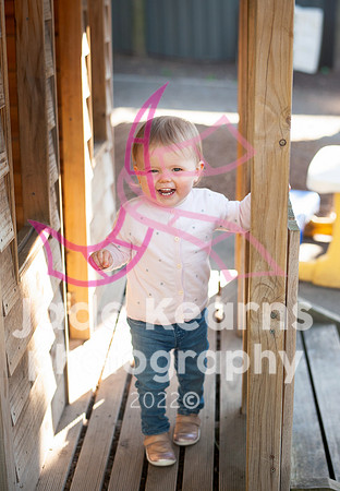 Isla BRUCE P4 TINY TOTSKWeds